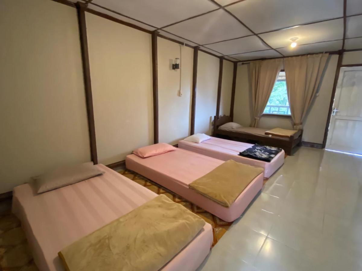 Ron'S Guest House Berastagi Backpacker Rooms Exteriér fotografie